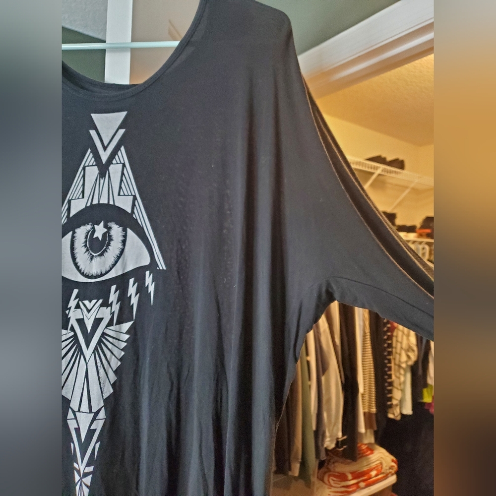 SOLD - Lauren Moshi Eye Print Oversized Long Sleeve Top - Picture 3 of 7